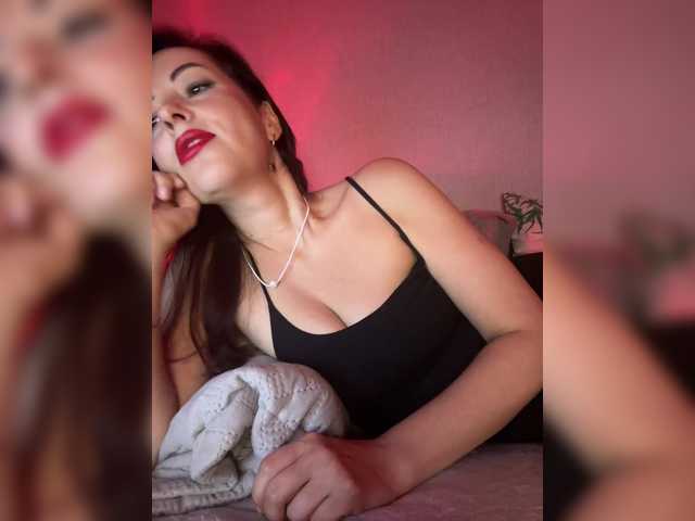 ElviraMilf live webcam show