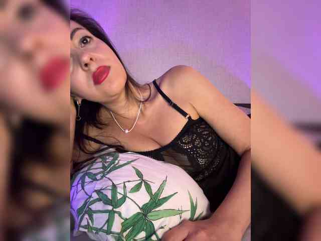 ElviraMilf webcam