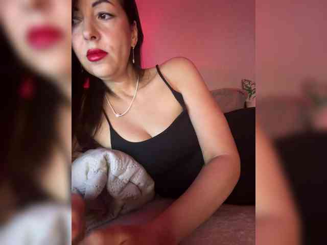 ElviraMilf webcam