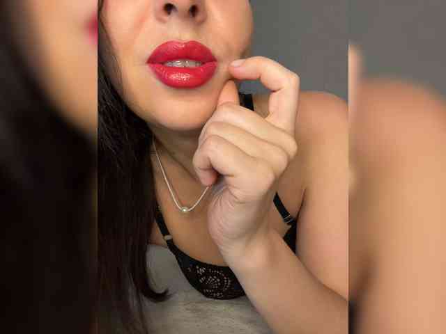 ElviraMilf webcam