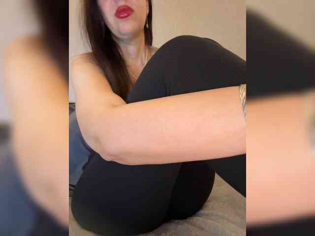 ElviraMilf webcam