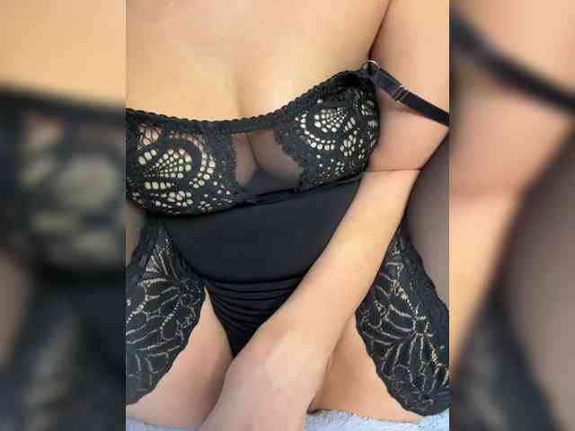 ElviraMilf webcam