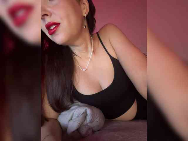 ElviraMilf webcam