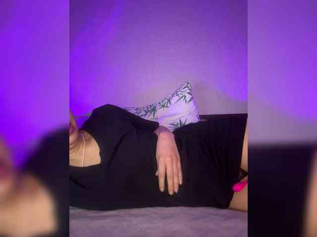ElviraMilf webcam