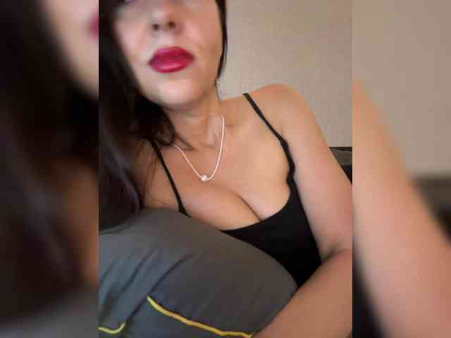 ElviraMilf webcam