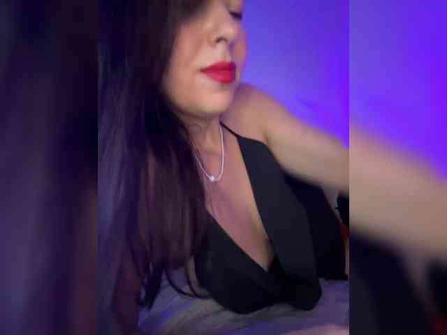 ElviraMilf webcam