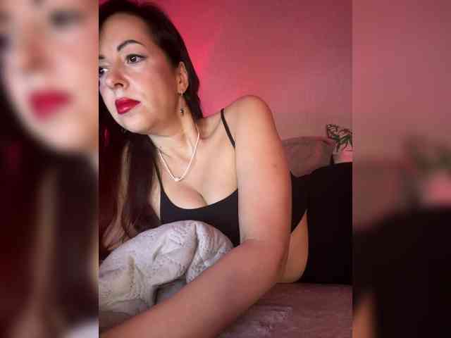 ElviraMilf webcam