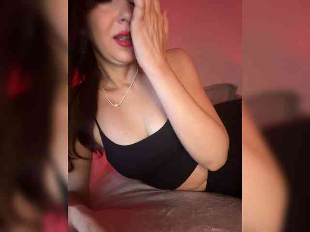 ElviraMilf webcam