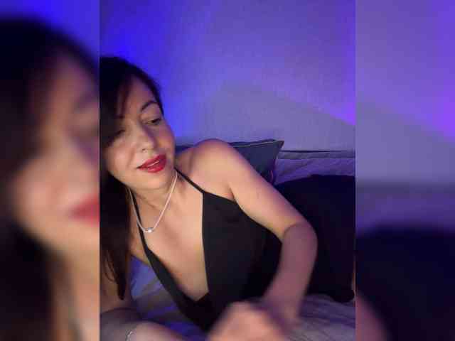 ElviraMilf Sex Cam Show