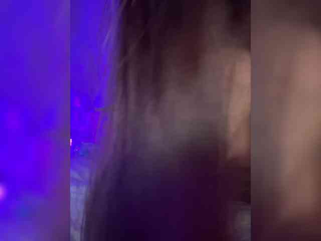 Модель: ElviraMilf