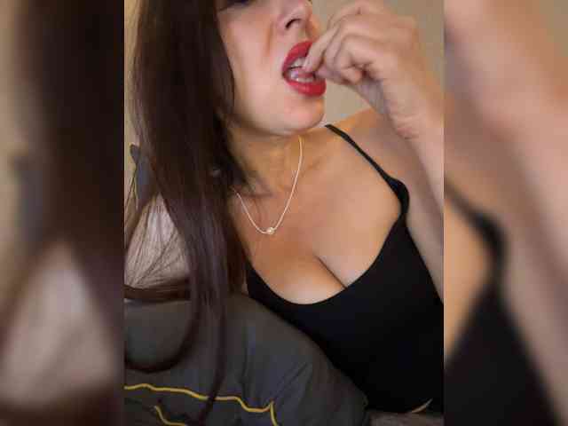 ElviraMilf webcam
