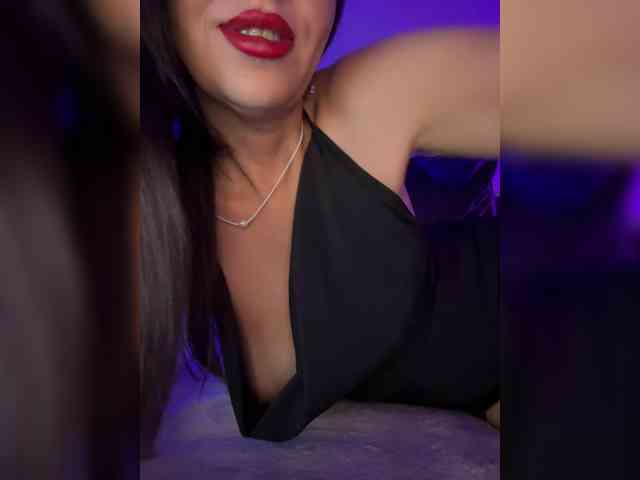 ElviraMilf webcam