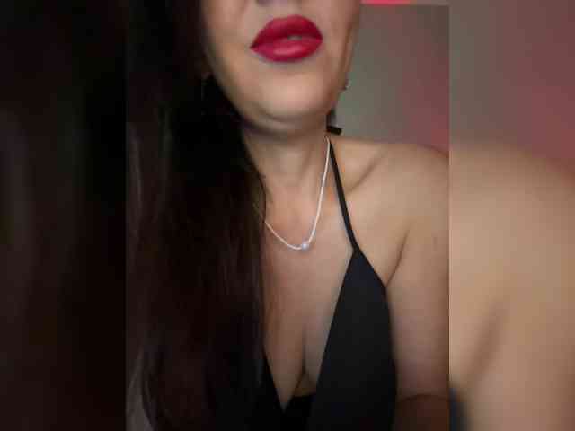ElviraMilf webcam