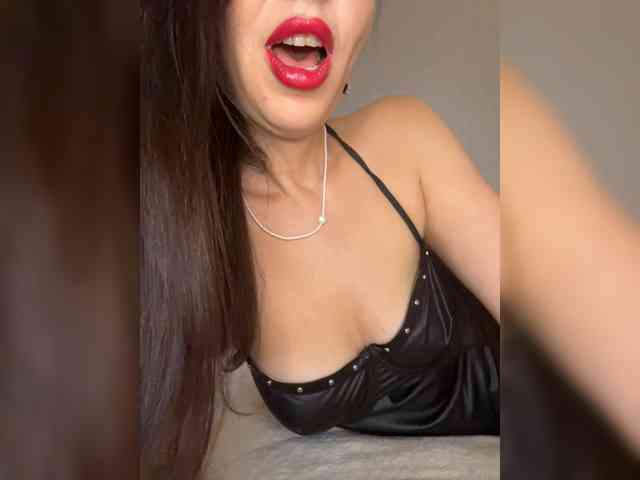 ElviraMilf webcam