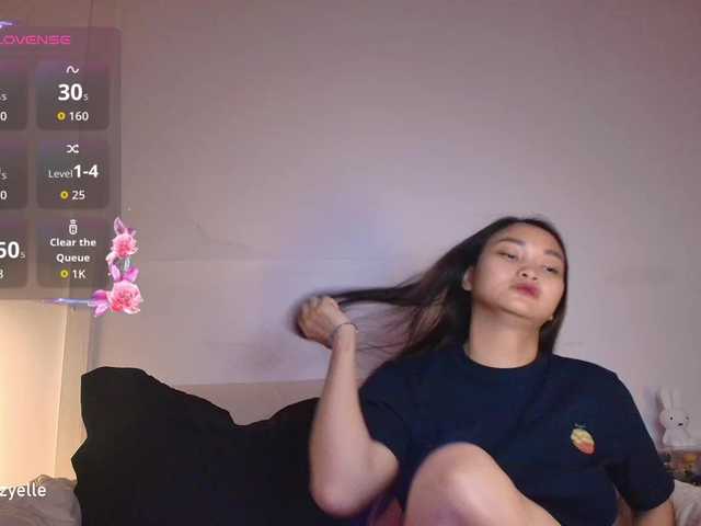RozyBlack live cam on BongaCams