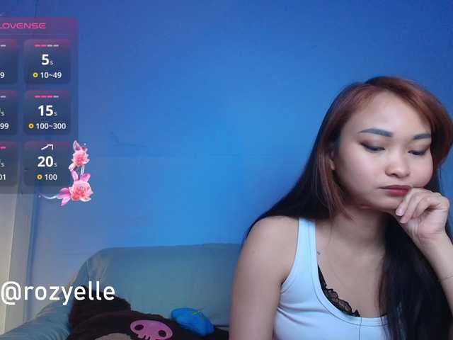 RozyBlack live cam on BongaCams