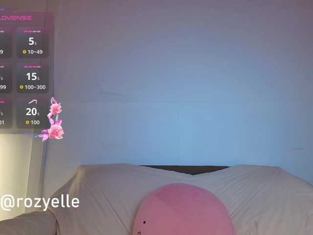 RozyBlack live cam on BongaCams