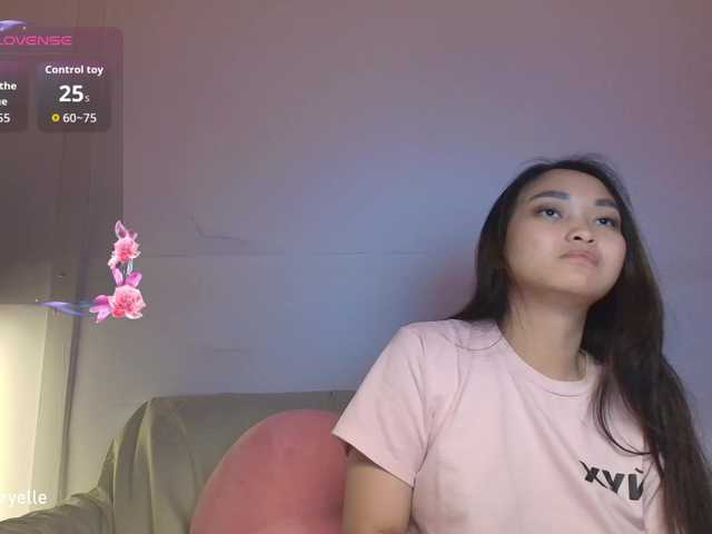 RozyBlack live cam on BongaCams