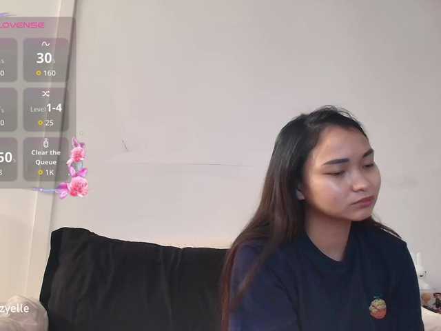 RozyElle live webcam show