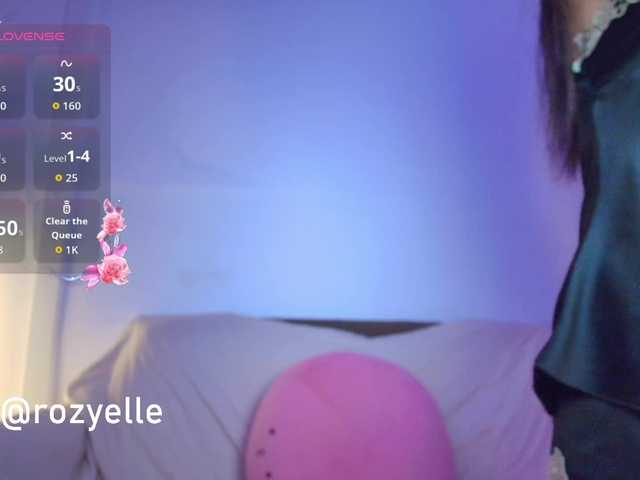 RozyBlack live cam on BongaCams