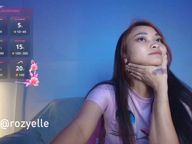 RozyBlack live cam on BongaCams
