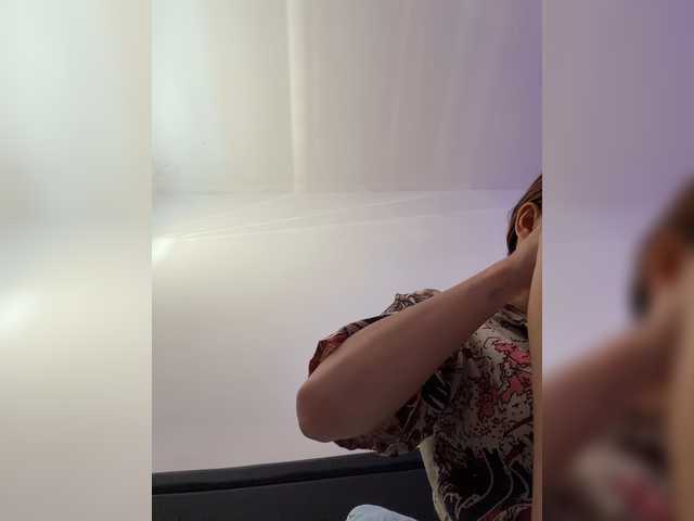 RozyBlack live cam on BongaCams