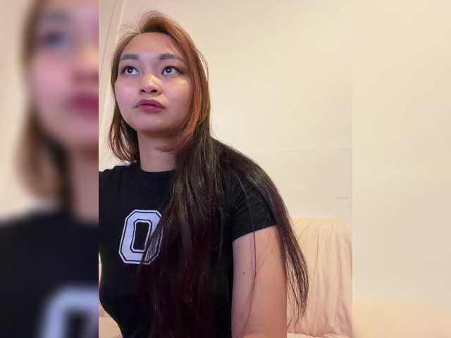 RozyElle live cam preview