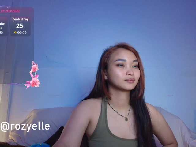 RozyBlack live cam on BongaCams
