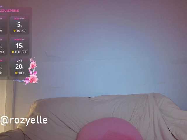 RozyBlack live cam on BongaCams