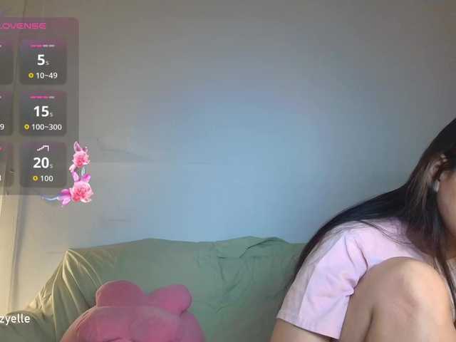 RozyBlack live cam on BongaCams