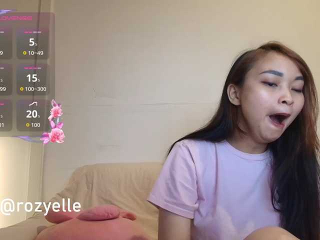 RozyBlack live cam on BongaCams