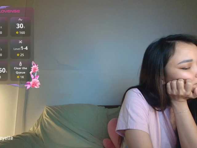 RozyBlack live cam on BongaCams