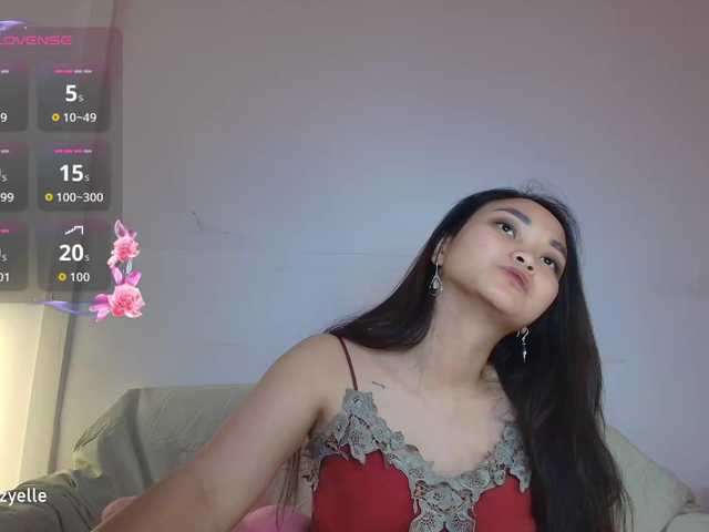 RozyBlack live cam on BongaCams