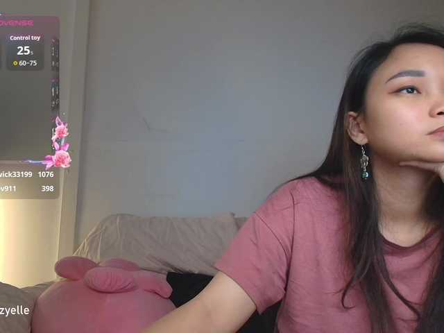 RozyBlack live webcam show