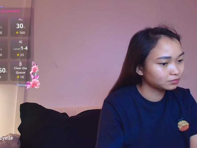 RozyElle live webcam show