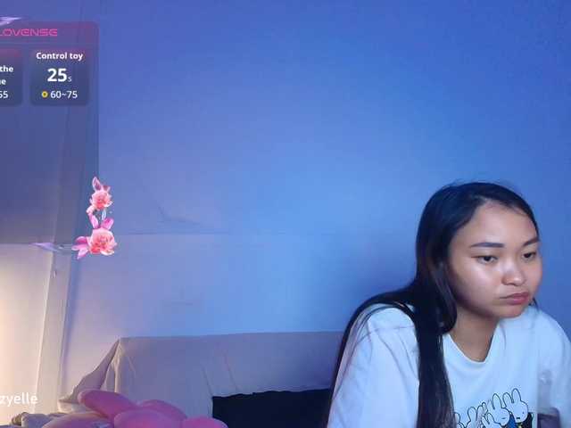 RozyElle live webcam show