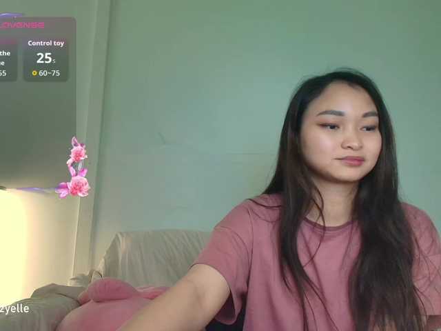 RozyBlack live cam on BongaCams
