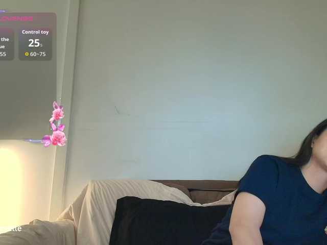 RozyElle live webcam show