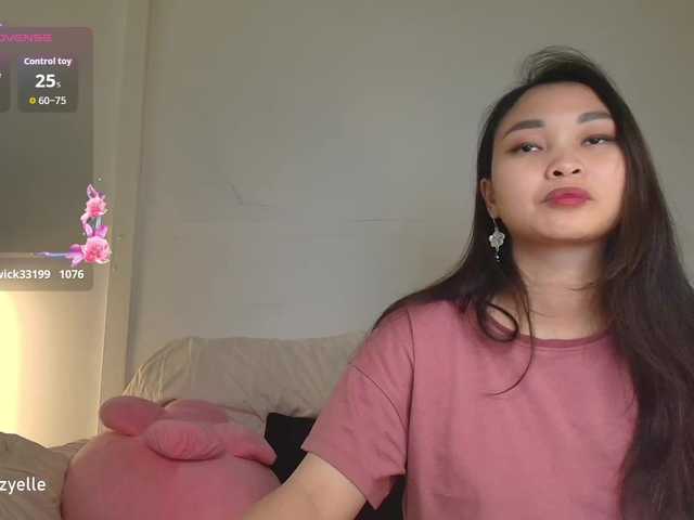 RozyBlack live cam on BongaCams