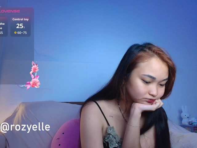 RozyBlack live cam on BongaCams