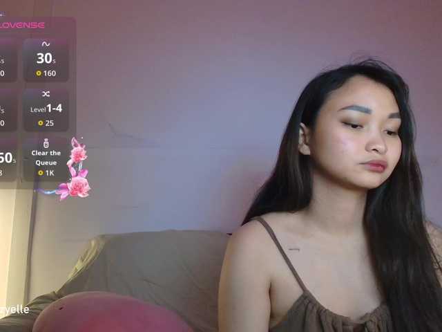 RozyBlack live cam on BongaCams