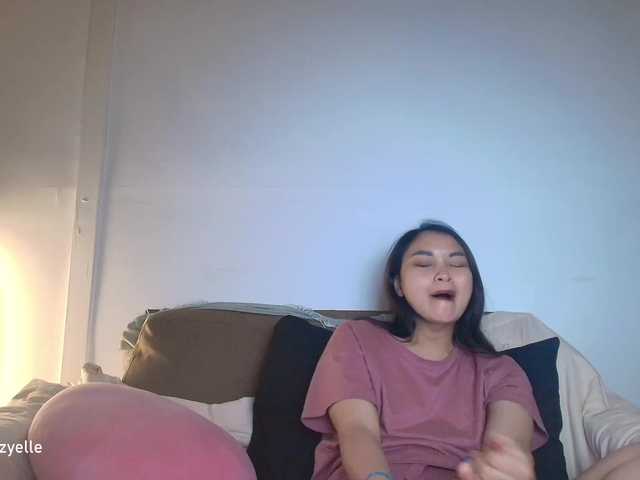 RozyBlack live cam on BongaCams