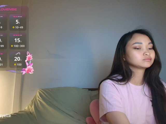 RozyBlack live cam on BongaCams