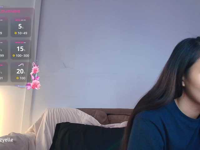 RozyElle live webcam show