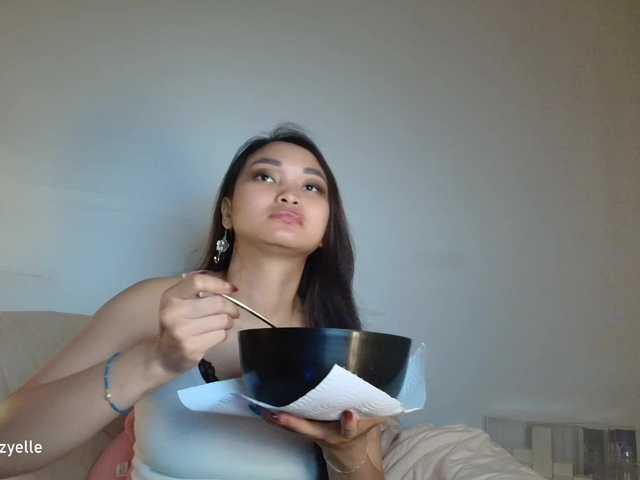 RozyBlack live cam on BongaCams