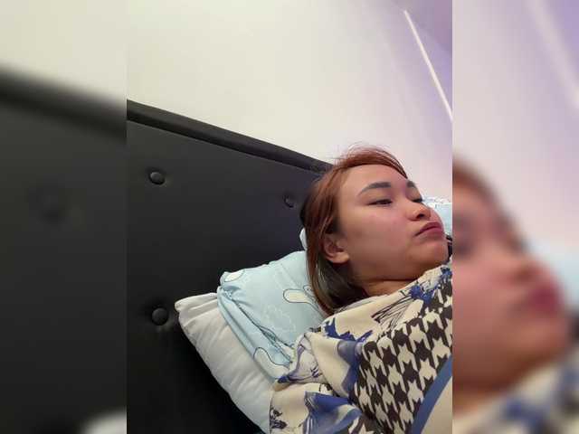 RozyElle — live female cam