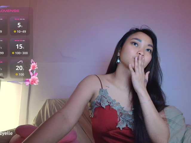RozyBlack live cam on BongaCams