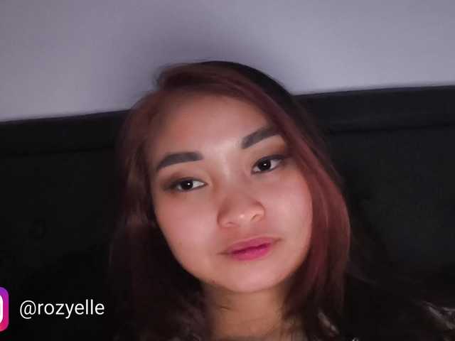 RozyBlack live cam on BongaCams