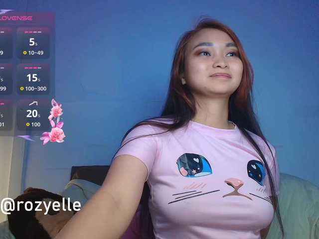RozyBlack live cam on BongaCams