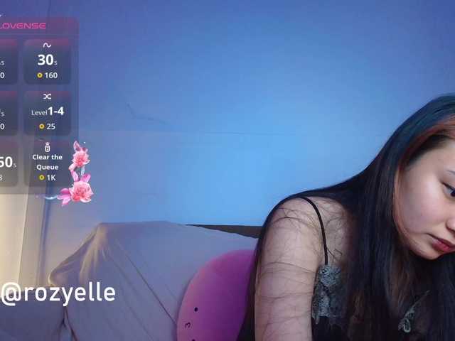 RozyBlack live cam on BongaCams